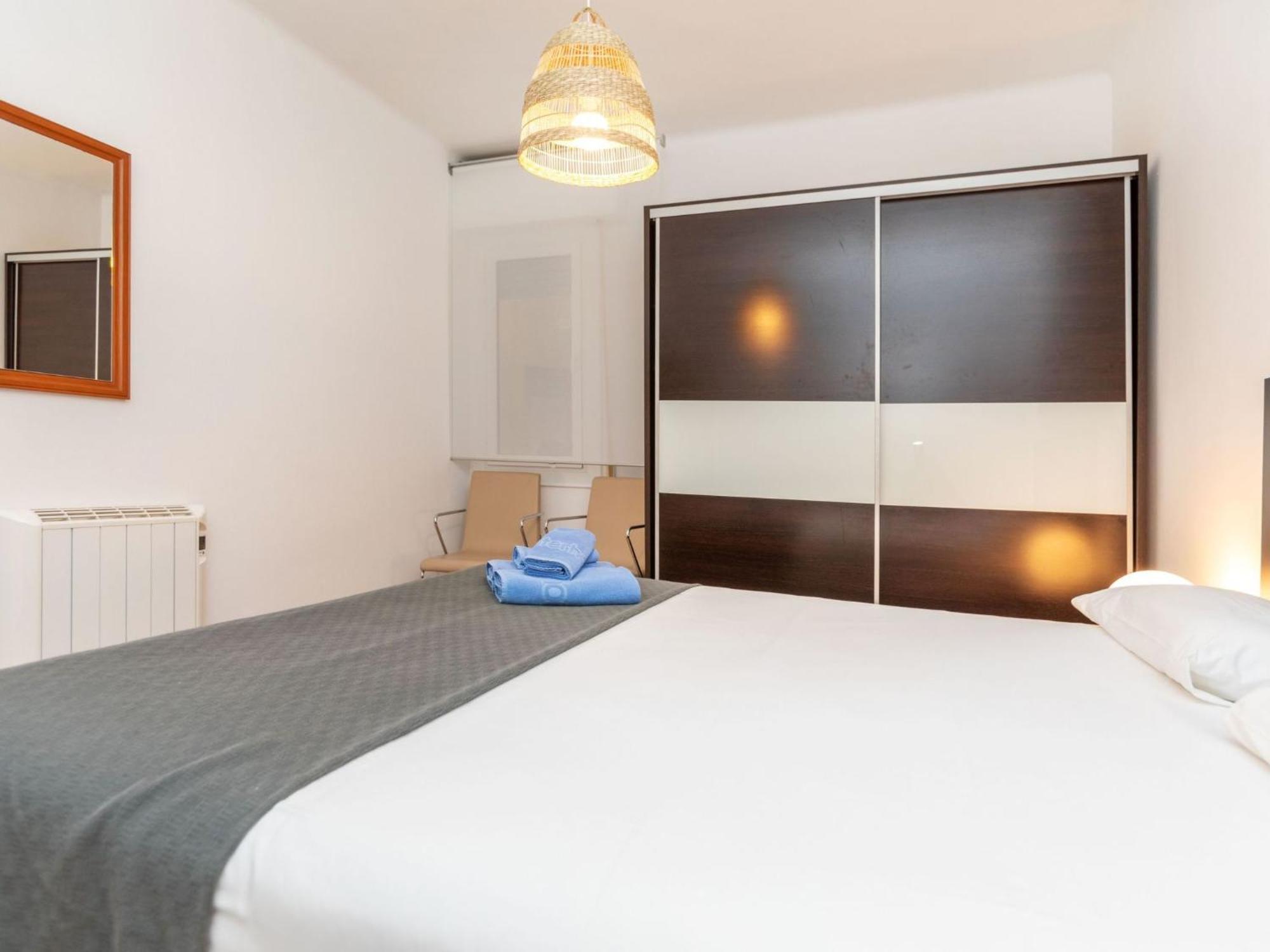 Apartment Eixample Esq Rocafort Diputacio By Interhome Barselona Dış mekan fotoğraf